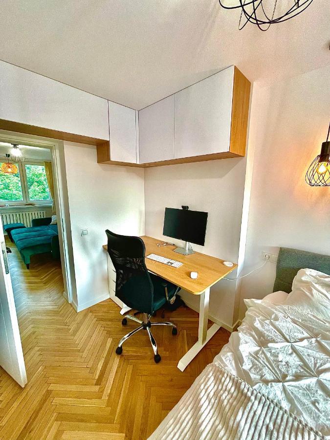 Апартаменти Luxurious Boho Style Apartm. *home Office* +desk